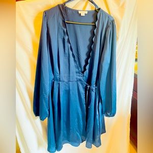 Chic soul satin like dress. Blue.